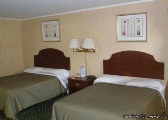 Hyannis Host Inn Kamer foto