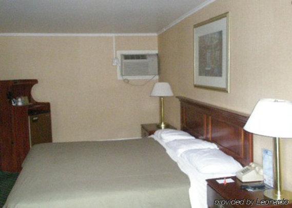 Hyannis Host Inn Kamer foto