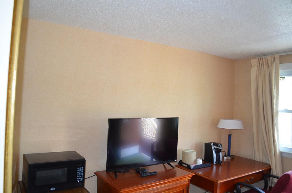 Hyannis Host Inn Kamer foto