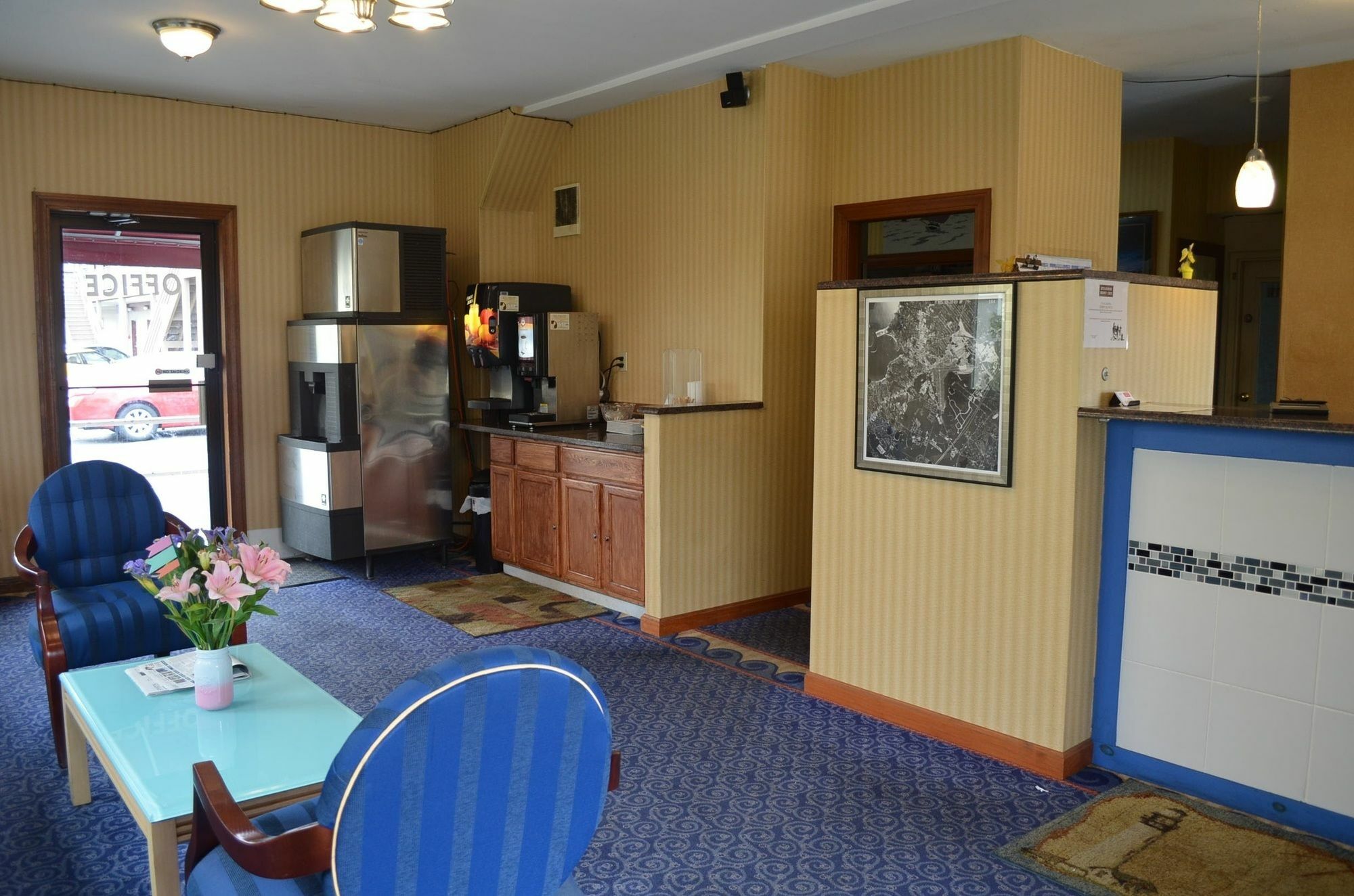 Hyannis Host Inn Buitenkant foto