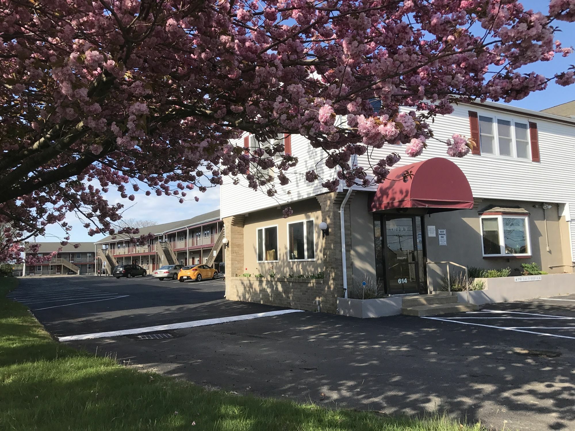 Hyannis Host Inn Buitenkant foto